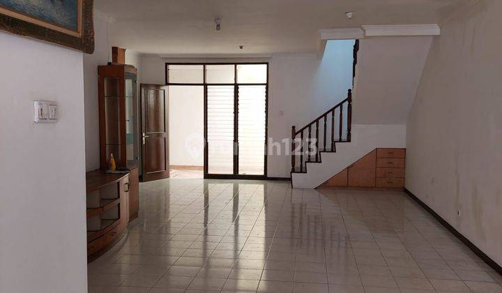 Rumah Semi Furnish 1½lantai Griya Permata Sebrang Metland Puri 1