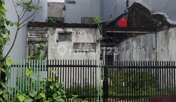 Rumah Tua Hitung Tanah di Jakarta Barat Strategis Nego 1