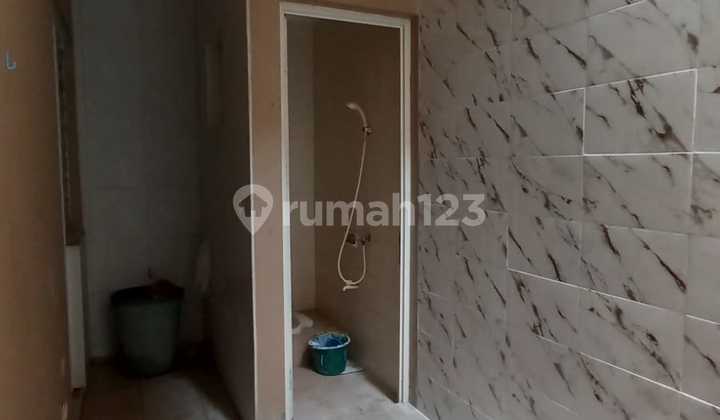 For Rent 2-Story House West Europe Green Lake City 2