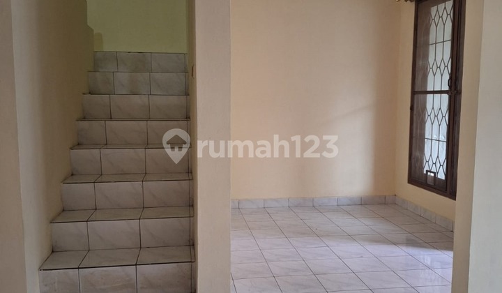 Rumah Siap Huni di Daan Mogot Tampak Siring Timur Lokasi Strategis 1