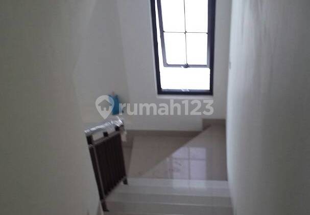 Dijual Bwh Hrg Pasar Rumah 2lt Green Village Tgr