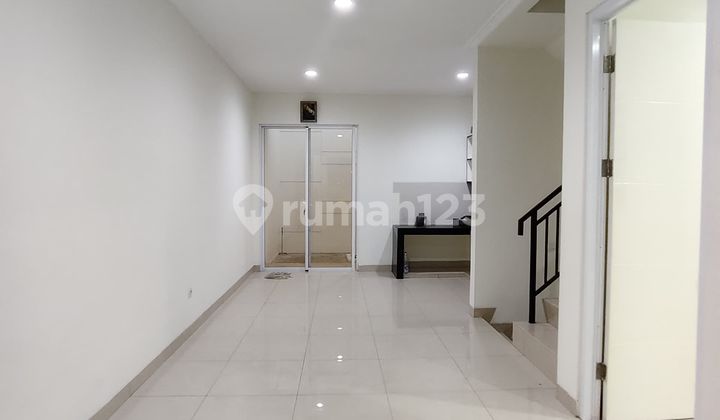 For Sale 2-Storey House Green Puri Semanan West Jakarta