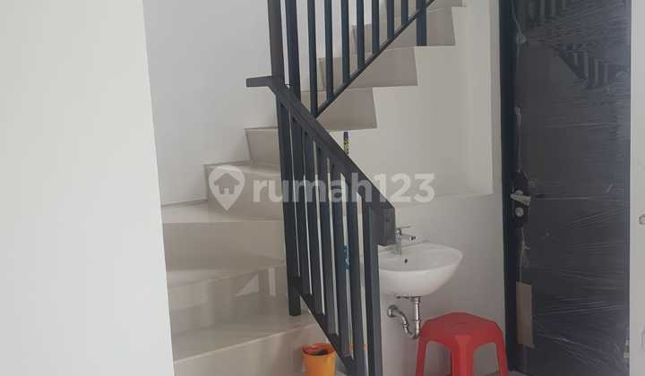 Dijual Rumah 2Lt Brio Citra Garden Puri 2