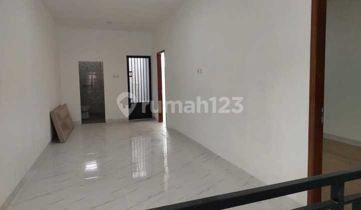 Dijual Rumah 3lt Taman Palem Jakbar 2