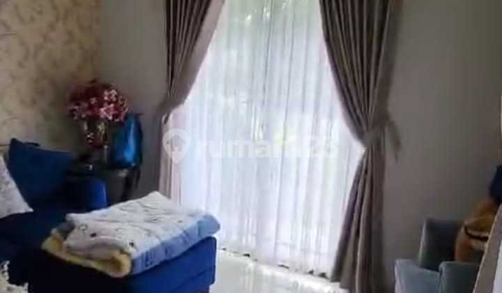 For Sale 2-story House in Asia Green Lake City For Sale 2-story House in Asia Green Lake City