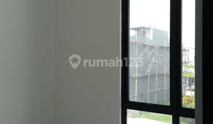 Rumah di Citra Garden Puri di Jakarta Barat Siap Huni