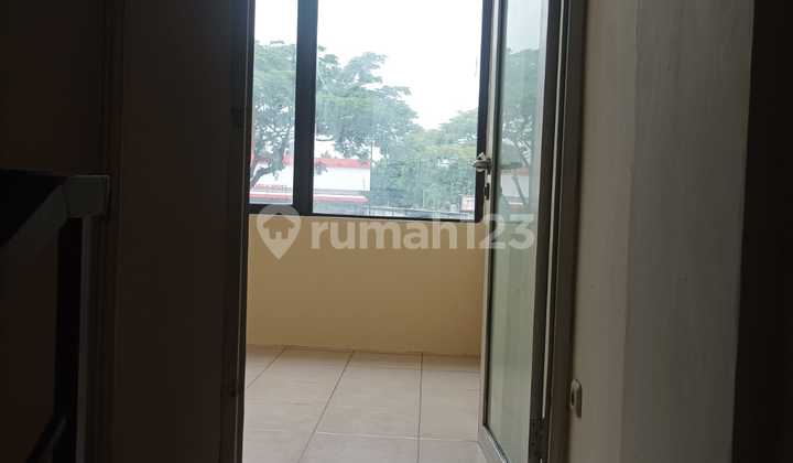 For Sale 2-Storey Shop House in Graha Raya Tangerang 2