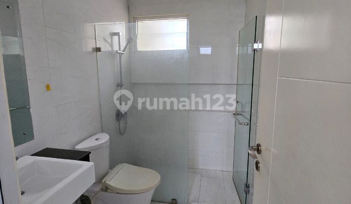 Rumah Cantik 2 Lantai Amerika Latin Green Lake City