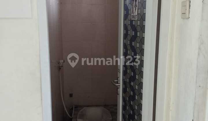 For Rent 2-Story Shop House Ciledug Boulevard Raya Tangerang 2