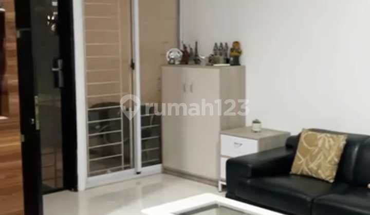 Rumah Siap huni di Citra 6 Jakarta Barat Kondisi Full Furnish 