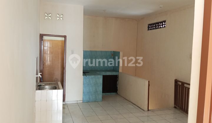 For Rent: 2-Story Shop House in Raden Saleh, Karang Tengah, Tangerang 2