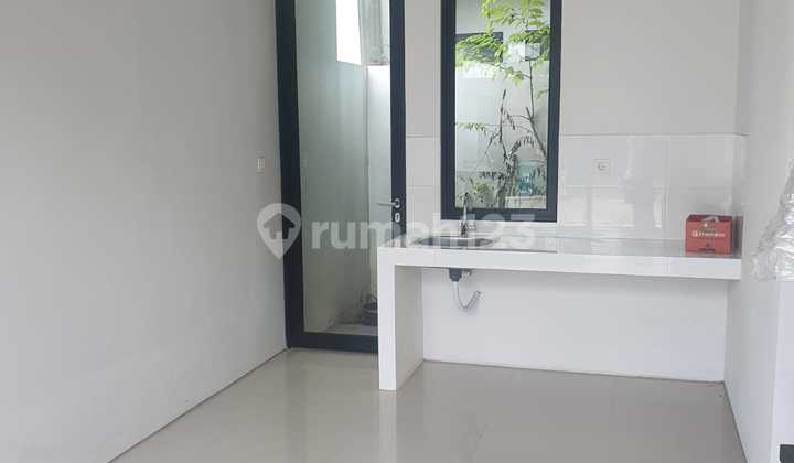 Dijual Rumah 2Lt Brio Citra Garden Puri Dijual Rumah 2Lt Brio Citra Garden Puri
