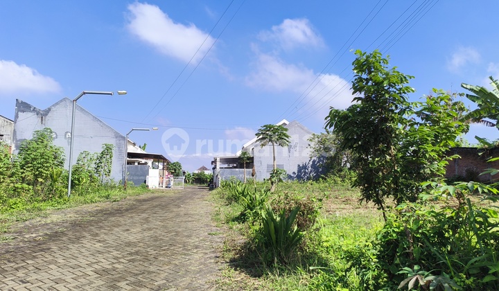 Land in Malang for Hundreds of Millions, Installments Available, One Step from Pakis Toll Exit Land in Malang for Hundreds of Millions, Installments Available, One Step from Pakis Toll Exit