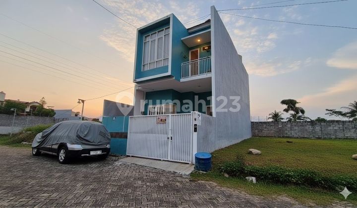 Kos Axis Road 1 Man Malang, 5 Minutes to Umm Muhammadiyah Campus 1