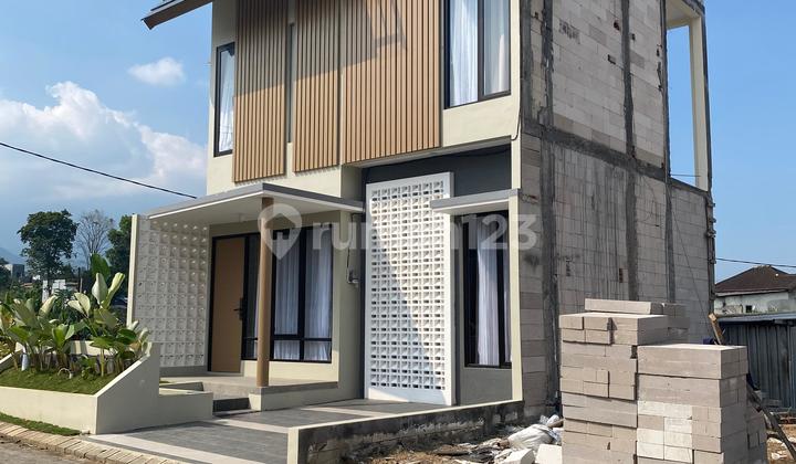 Batu City Villa Malang, City Light View, near Tourist Attractions.