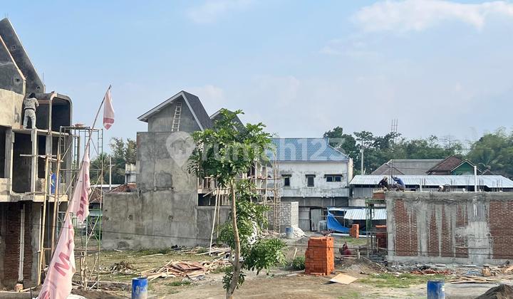 Ready Unit! Villa For Sale in Front of Jatimpark 3, Batu City 2