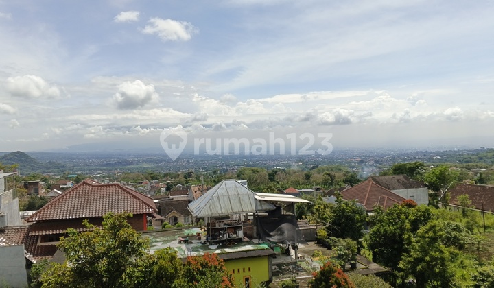 Strategic Villa for Sale Next to Batu Night Square (BNS) Batu 2