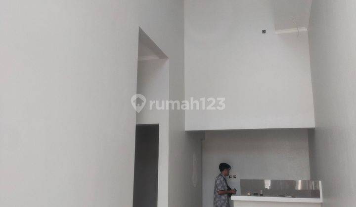 Rumah model scandinavian high celing SHM dekat tol dan pusat perbelanjaan  2