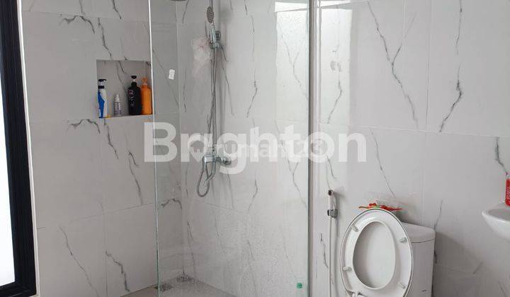 TOWN HOUSE SUPER MEWAH, LUAS DAN CANTIK, SIAP HUNI 2