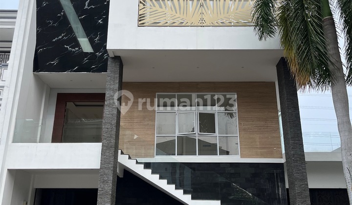 Rumah Pik Kuda Laut Mediterania Boulevard Florence 13x20 Brand New