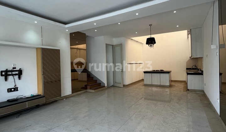 Rumah Pik Layar Permai Kayara 8X15 Full Renovasi