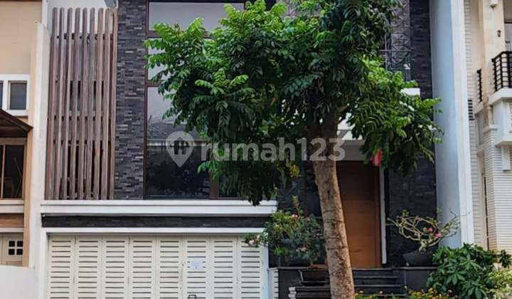 Rumah Pik Crown Golf View Golf dan Danau 10X33 Furnished