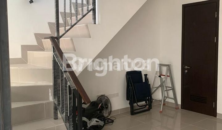 MILLENIAL PIK2 HOUSE 4.5x10 MILLENIAL PIK2 HOUSE 4.5x10