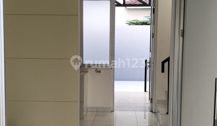 Dijual Rumah Sektor 7 Napoli, Gading Serpong