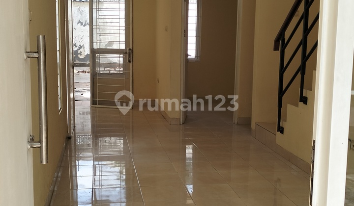 Disewakan Rumah Halaman Belakang Luas Di Cluster Oleaster, Gading Serpong 2