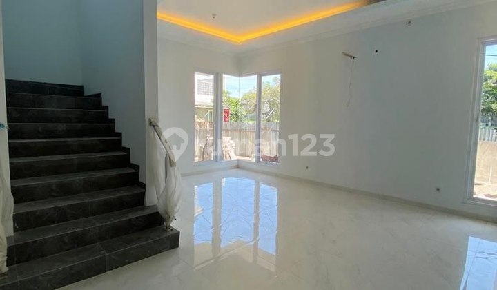 Dijual Rumah 2 Lantai Baru Gress, Modern Minimalis di Bukit Palma, Citraland Surabay 2
