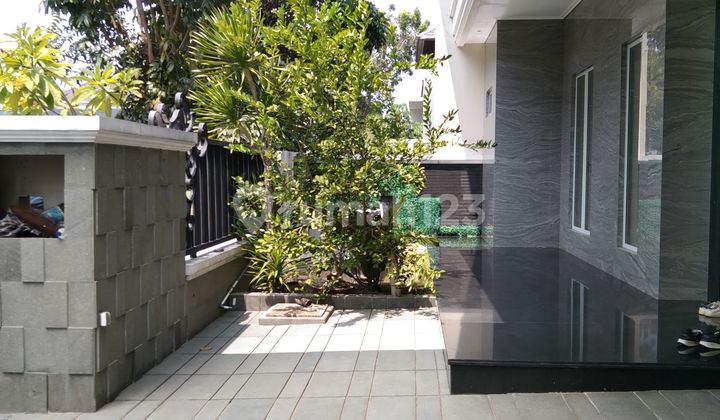 Jual Cepat Rumah Mewah Graha Famili Dekat Ciputra, Pakuwon Indah, National Hospital Surabaya 2