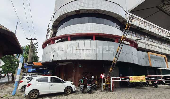 Quick Sale of 4-Story Building in Ngagel, East Surabaya Quick Sale of 4-Story Building in Ngagel, East Surabaya