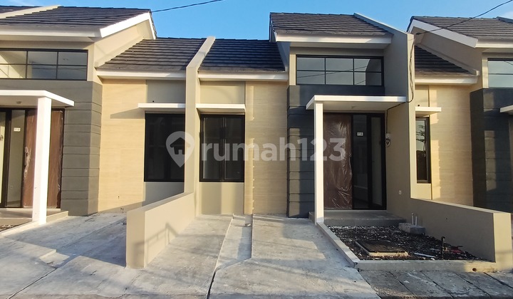 Rumah Baru Di Rungkut Surabaya Dekat Rungkut Industri, Unair, Rumah Sakit Dokter Soetomo Surabaya Promo Disc Di Bulan September 2025