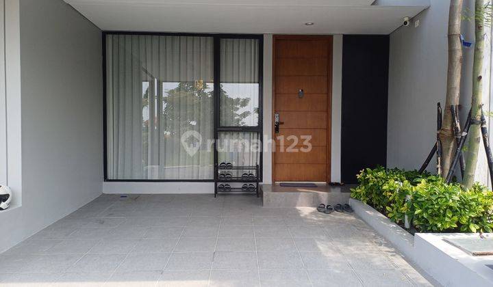 Rumah Minimalis Modern 3 Lantai Citraland Surabaya Dekat Uc 2