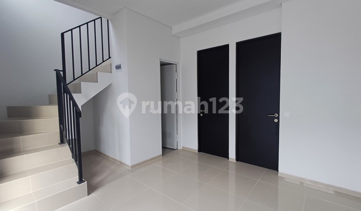 Modern Minimalist New House in Rungkut Surabaya 2