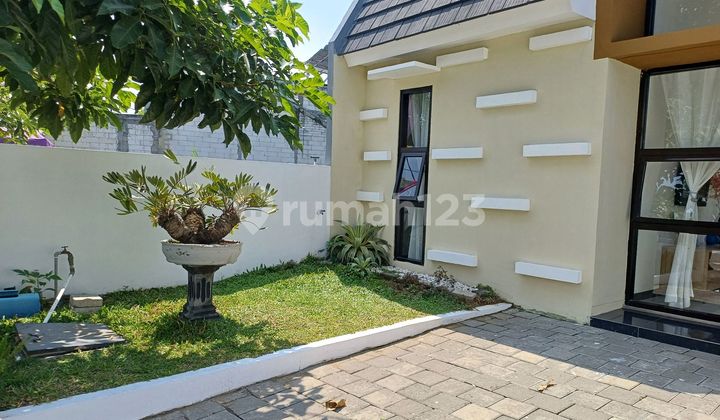 New Minimalist Modern House SHM Zero Road Provincial In Menganti Gresik 2