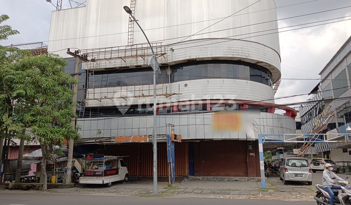 Quick Sale of 4-Story Building in Ngagel, East Surabaya Quick Sale of 4-Story Building in Ngagel, East Surabaya