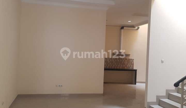 Rumah Siap Huni Bagus Sudah Renovasi di Gading Residence Kelapa Gading 2
