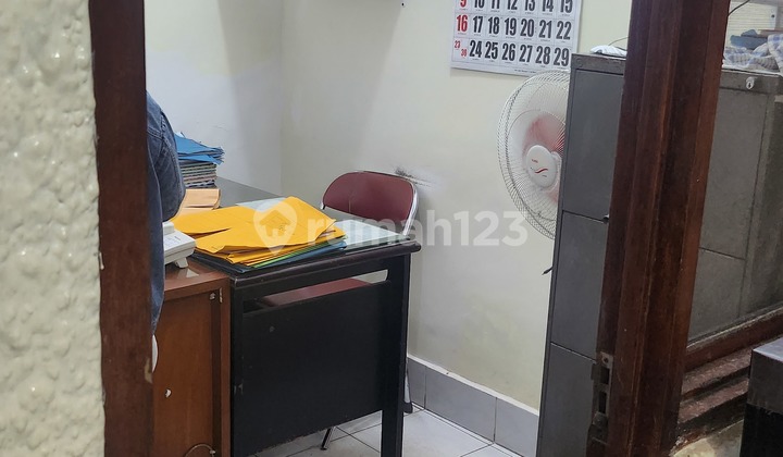 Rumah 2 Lantai Bebas Banjir Di Jakarta Pusat 2