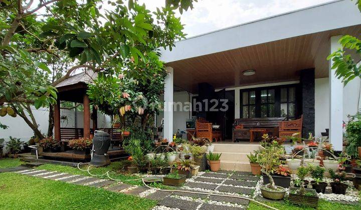 RUMAH HOEK ASRI HALAMAN LUAS DI CLUSTER PREMIUM 1