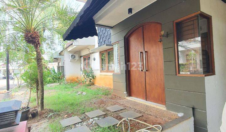 RUMAH ASRI DAN POSISI DI SUDUT SIAP HUNI DI BINTARO JAYA 2