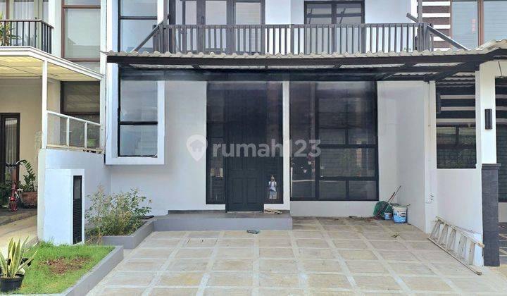 Rumah 2 Lantai & Sudah Renovasi Dalam Cluster