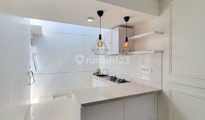 RUMAH SIAP HUNI DIBAWAH 2M DEKAT TOLL & MALL DI BINTARO JAYA 2