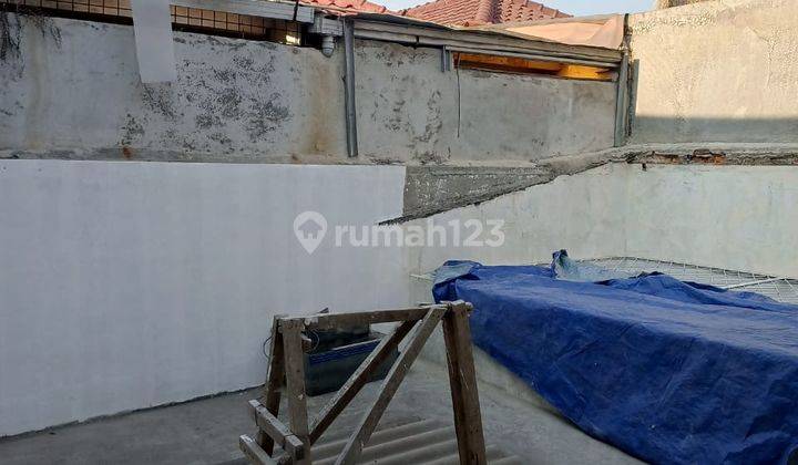 Rumah 2 Lt Baru Renov Siap Huni Startegis di Perum Taman Modern  2