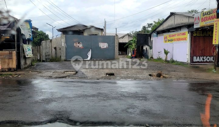 Land in the Cibinong Area, close to the toll gate, suitable for boarding houses, rental contracts, and townhouses. Land in the Cibinong Area, close to the toll gate, suitable for boarding houses, rental contracts, and townhouses.