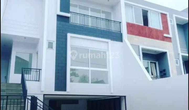 Rumah Townhouse Bangunan Baru Siap Huni Startegis di Kalibata 2