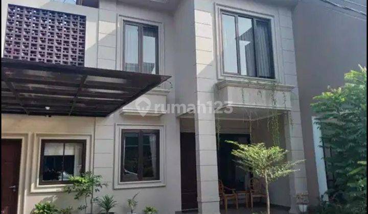 Rumah 2 Lantai Semi Furnish Bagus Modern Startegis di Jatiasih  1