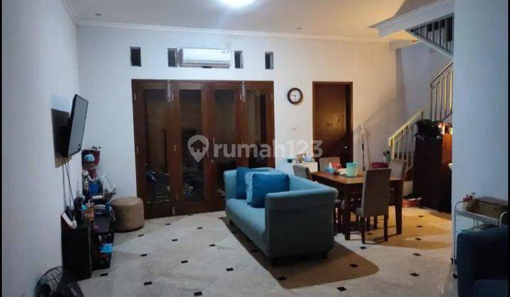 Rumah 2 Lt Semi Furnish Siap Huni Lokasi Startegis di Jatibening  2