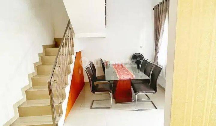 Rumah Modern Siap Huni Startegis Bagus Semi Furnished Dicipinang  2