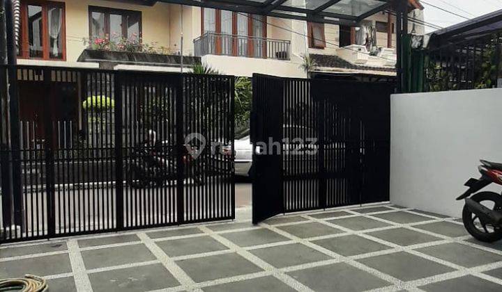 Rumah 2 Lt Cantik Siap Huni Stratgeis Bagus di Pondok Kelapa  2